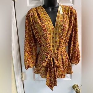 NEW WITH TAGS. Max Studio Crepe 3/4 Sleeve Tie Front Blouse size small-Medium